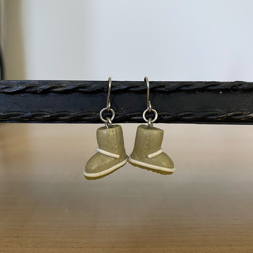 ⭐️ UGG Boot Earrings